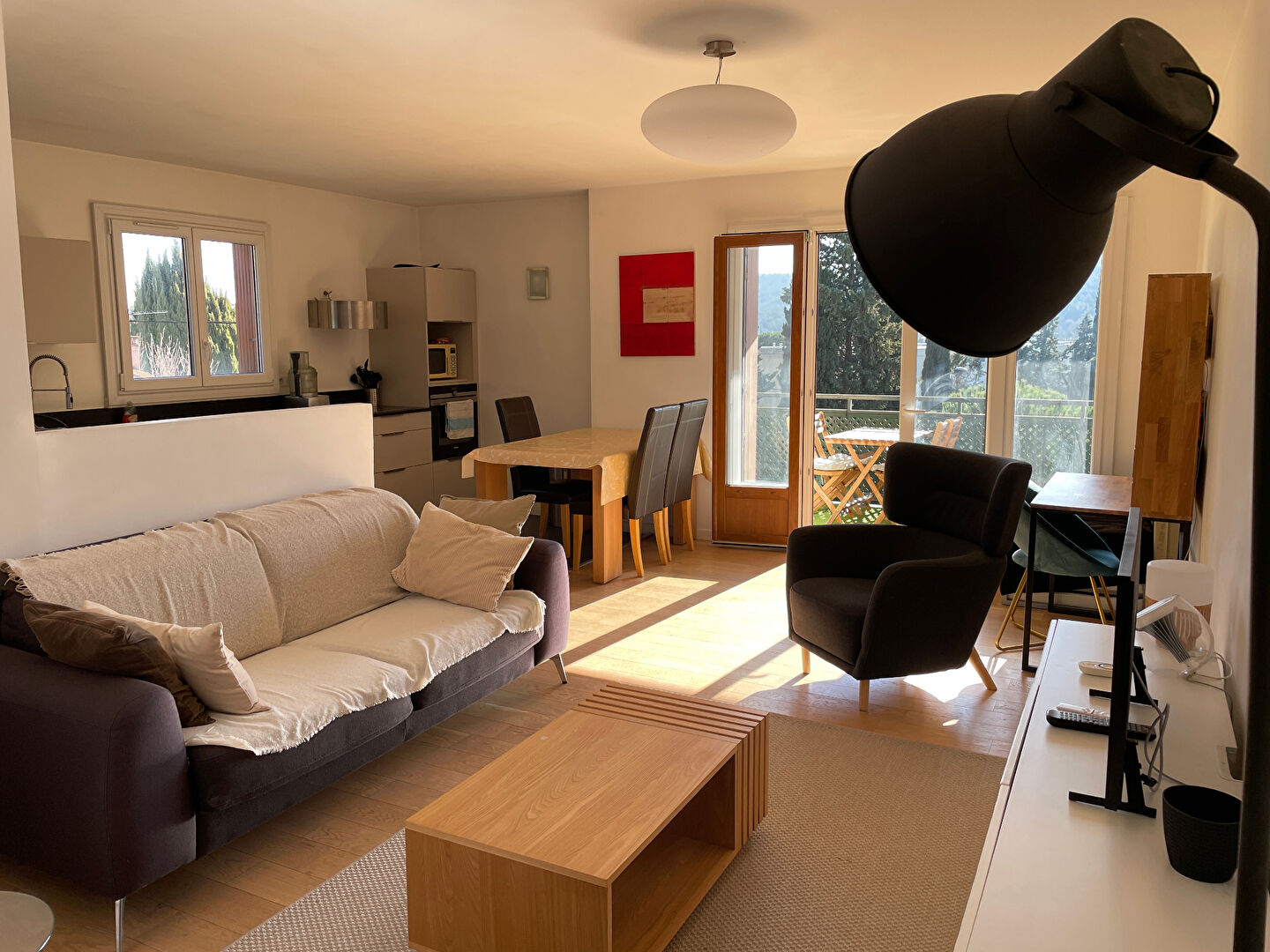 A louer meublé, appartement Aix En Provence 4 pièces 80 m2 avec balcon