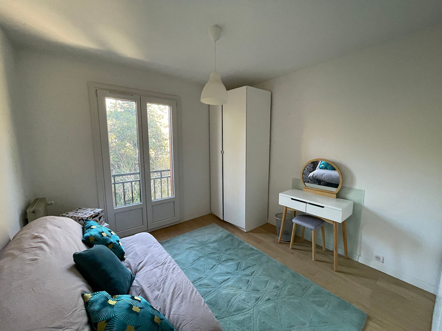 A louer meublé, appartement Aix En Provence 4 pièces 80 m2 avec balcon