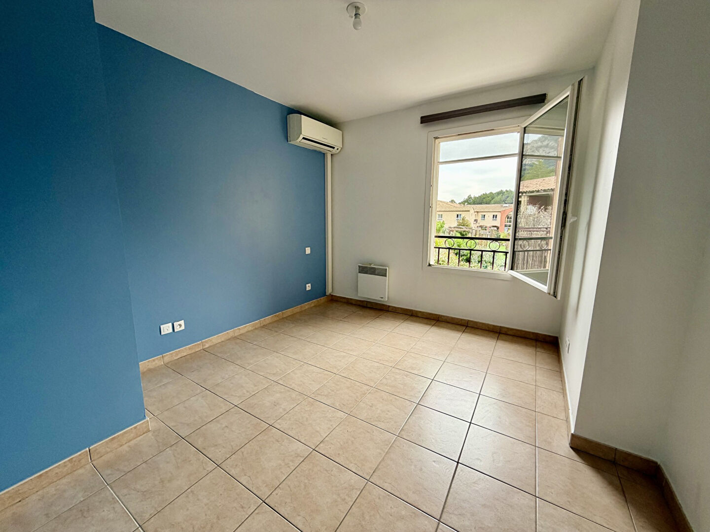 Appartement 3 pièces à vendre à Vauvenargues - Vue Collines, Calme et Confort