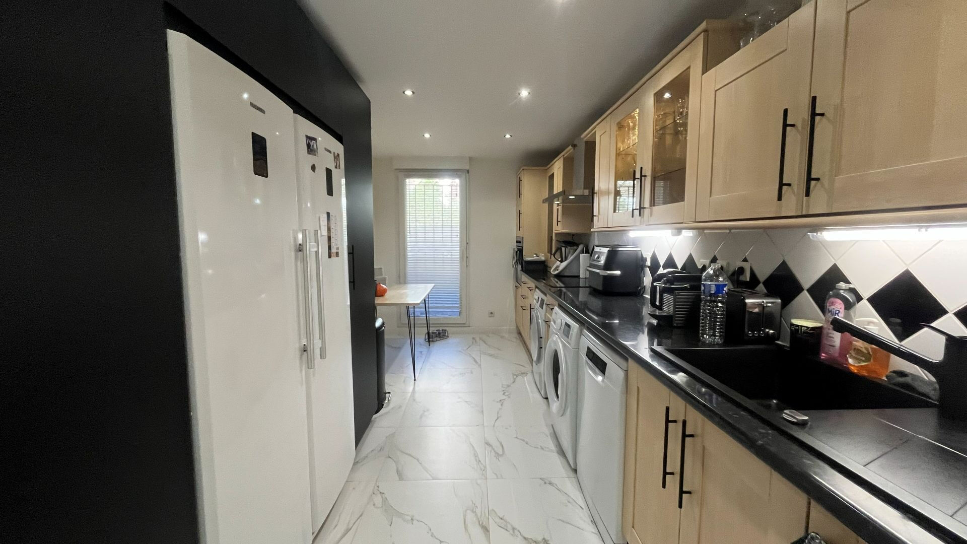 AIX LA DURANNE Appartement  T5 120 m2 avec jardin 50m2 et 2 stationnements