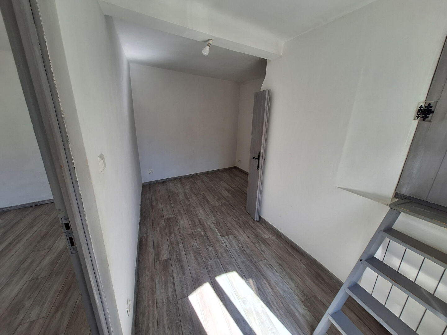 EYGUIERES - Maison de charme - 3 pièces - 86 m² - Terrasses