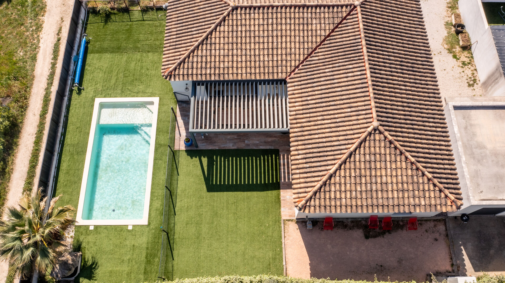 EXCLUSIVITE VENTABREN Villa de plain-pied , 5 chambres, piscine, terrain de 950 m2.