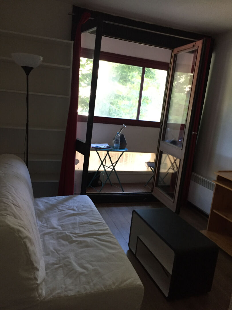 EXCLUSIVITE Idéal investisseur AIX LA PARADE T1 15m2 avec loggia fermée