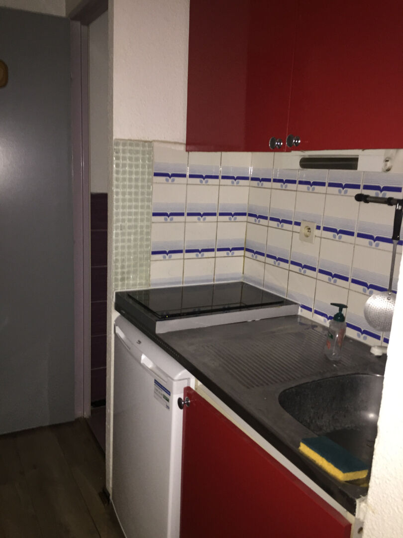 EXCLUSIVITE Idéal investisseur AIX LA PARADE T1 15m2 avec loggia fermée