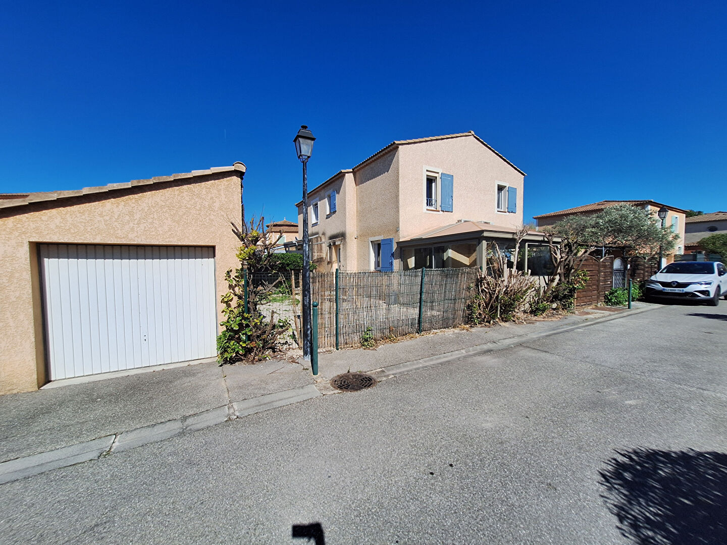 Maison T2 BIS de 60 m² avec fort potentiel dans résidence sécurisée avec piscine