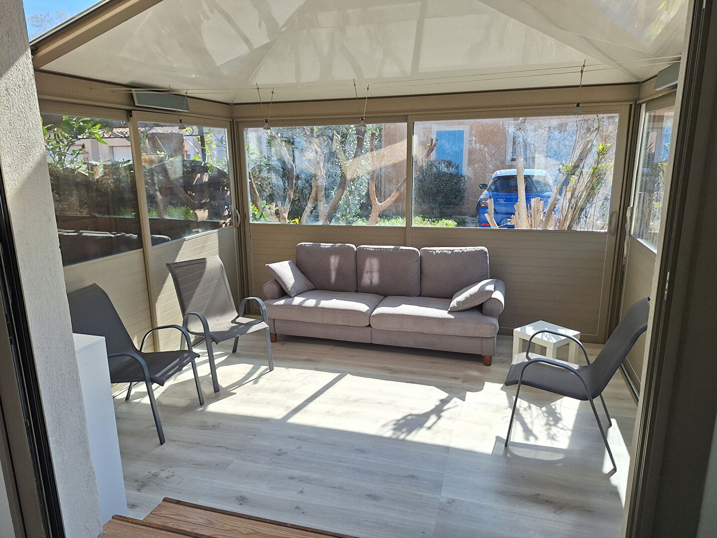 Maison T2 BIS de 60 m² avec fort potentiel dans résidence sécurisée avec piscine
