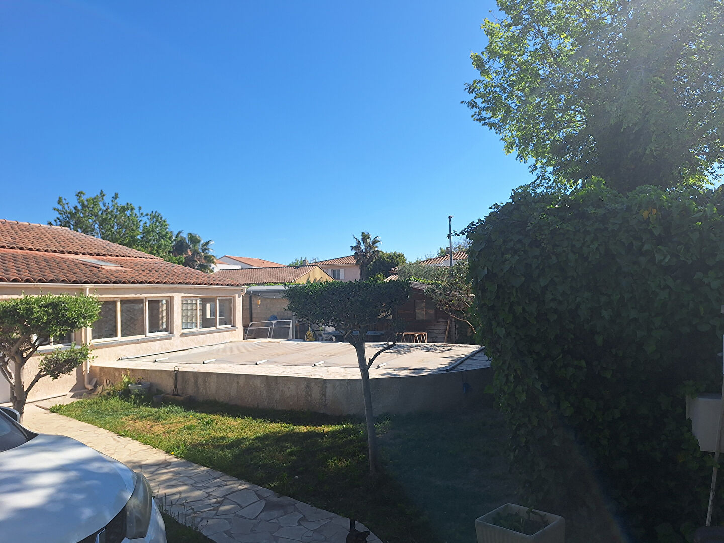 Maison de plain-pied T4 / T5 de 102 m² + véranda 40 m² sur une parcelle de 523 m²
