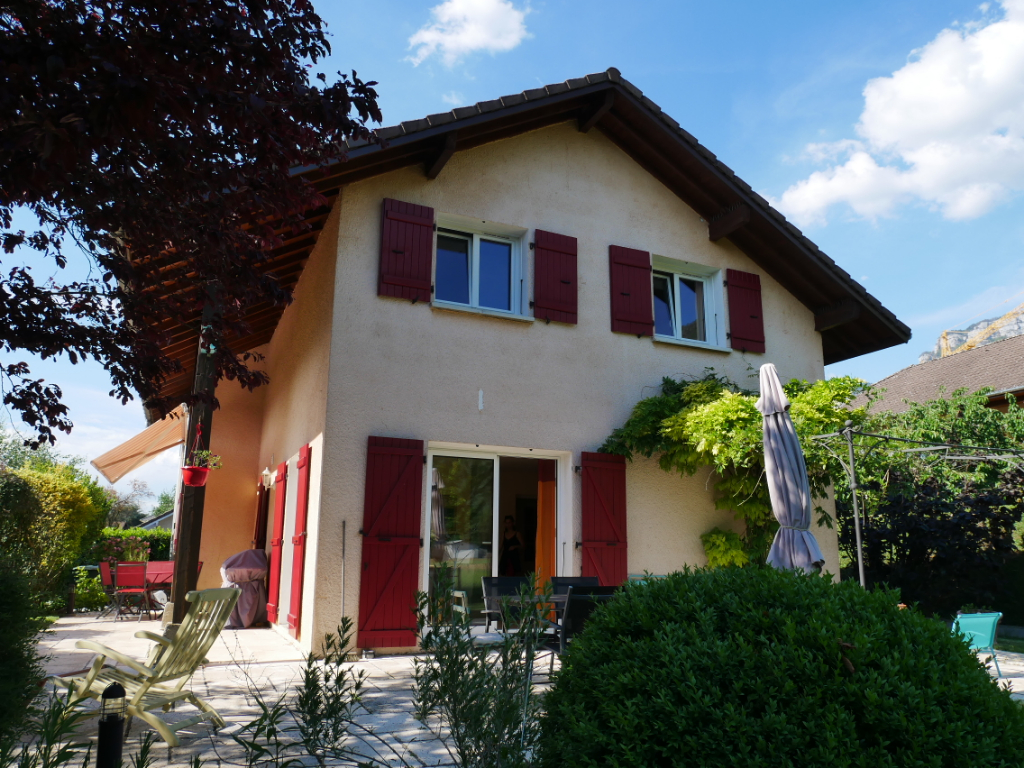 Maison individuelle 4 chambres, jardin sous sol total 130m² à Mery