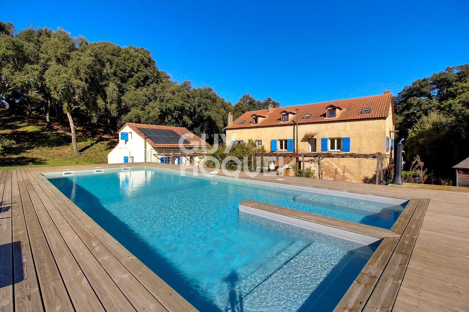 Ensemble immobilier (Corse du Sud)
