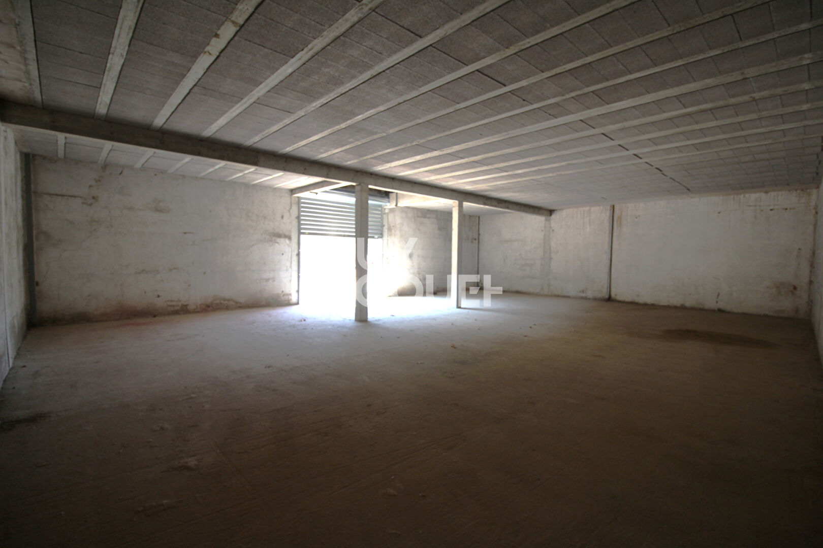 LOCAL COMMERCIAL / PROFESSIONNEL ROUTE DE MEZZAVIA