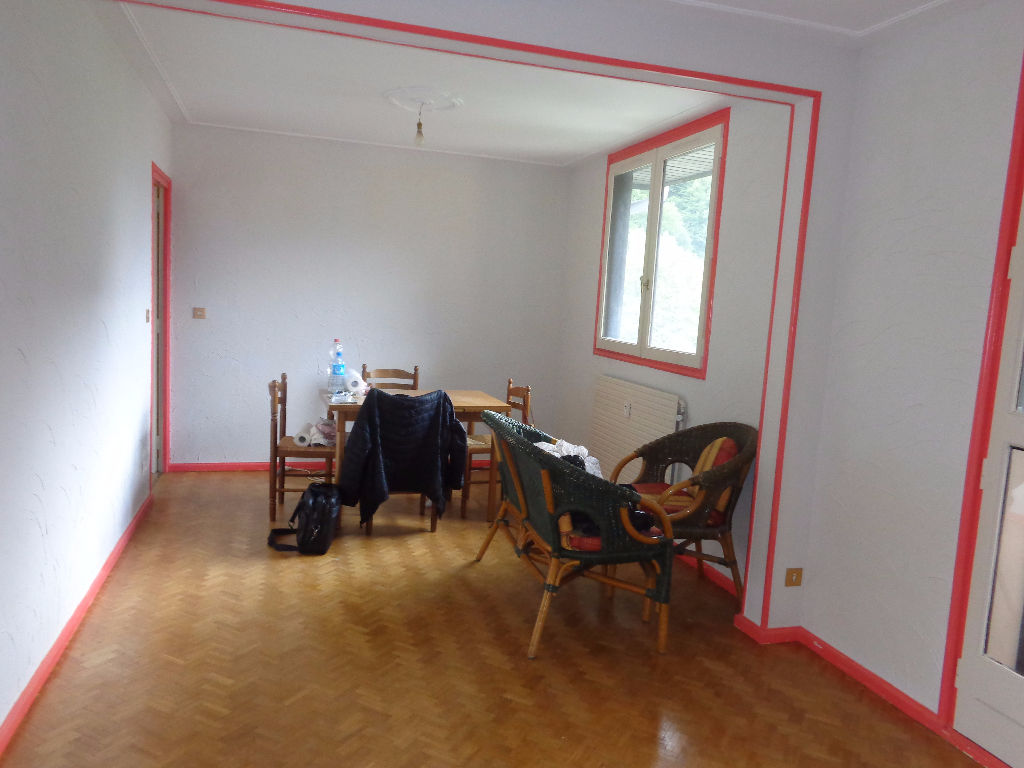 À vendre, appartement d'environ 76,11 m² à UGINE (73400).