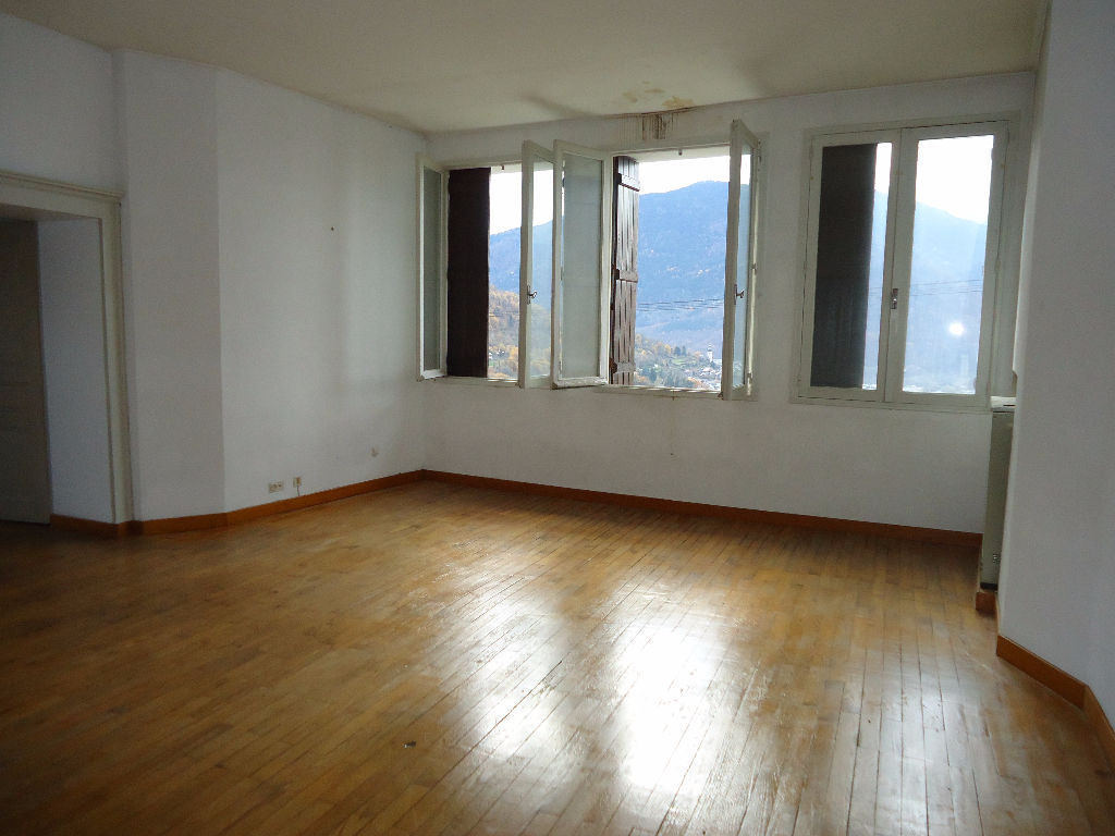 À vendre, appartement d'environ 119,97 m², 5 pièces à PALLUD (73200).