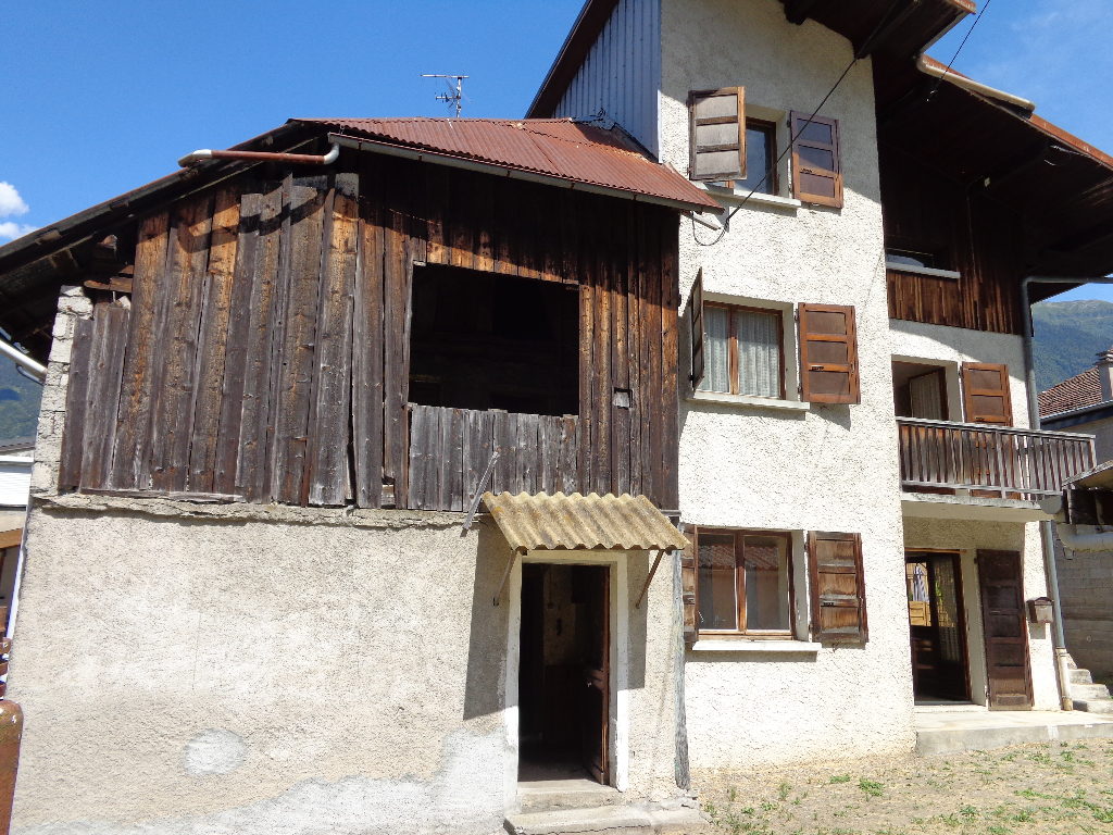 À vendre, maison de 95,58 m², 4 pièces à ESSERTS BLAY (73540).