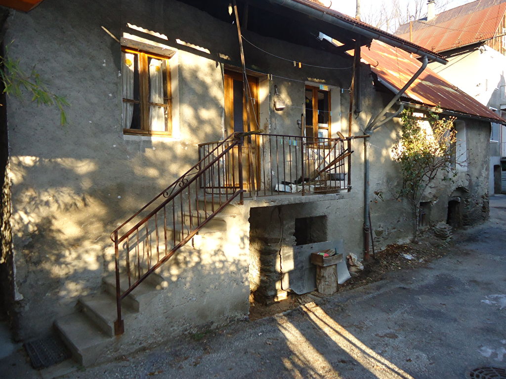  Maison à rénover à ESSERTS BLAY