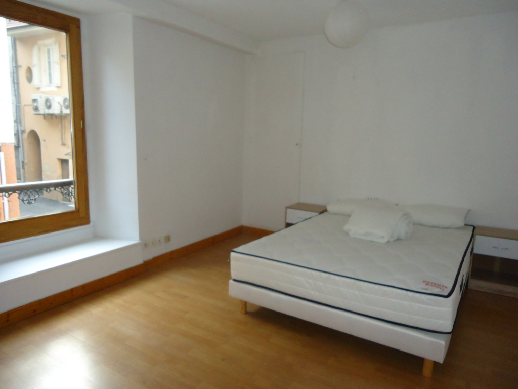 Location d'un appartement F2 à ALBERTVILLE