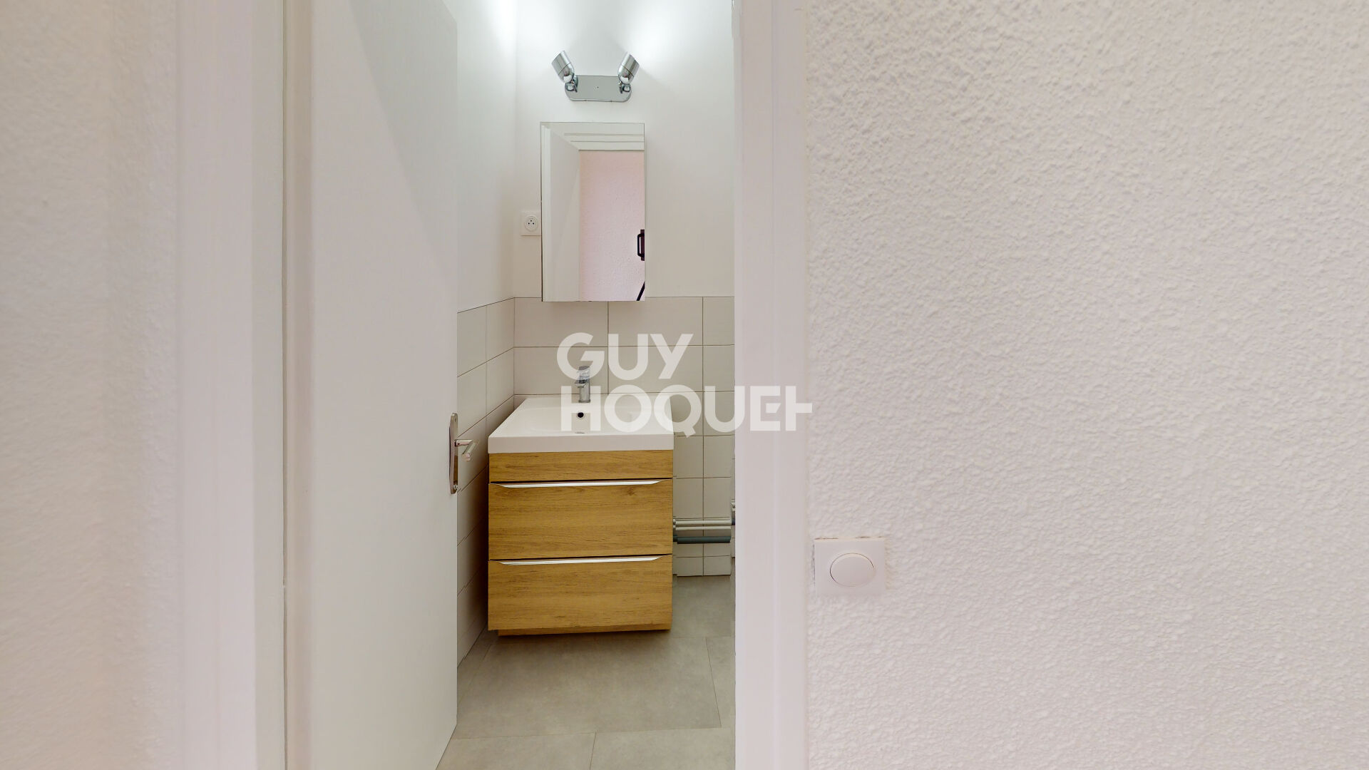 Location : appartement T2 (37 m²) à ALBERTVILLE