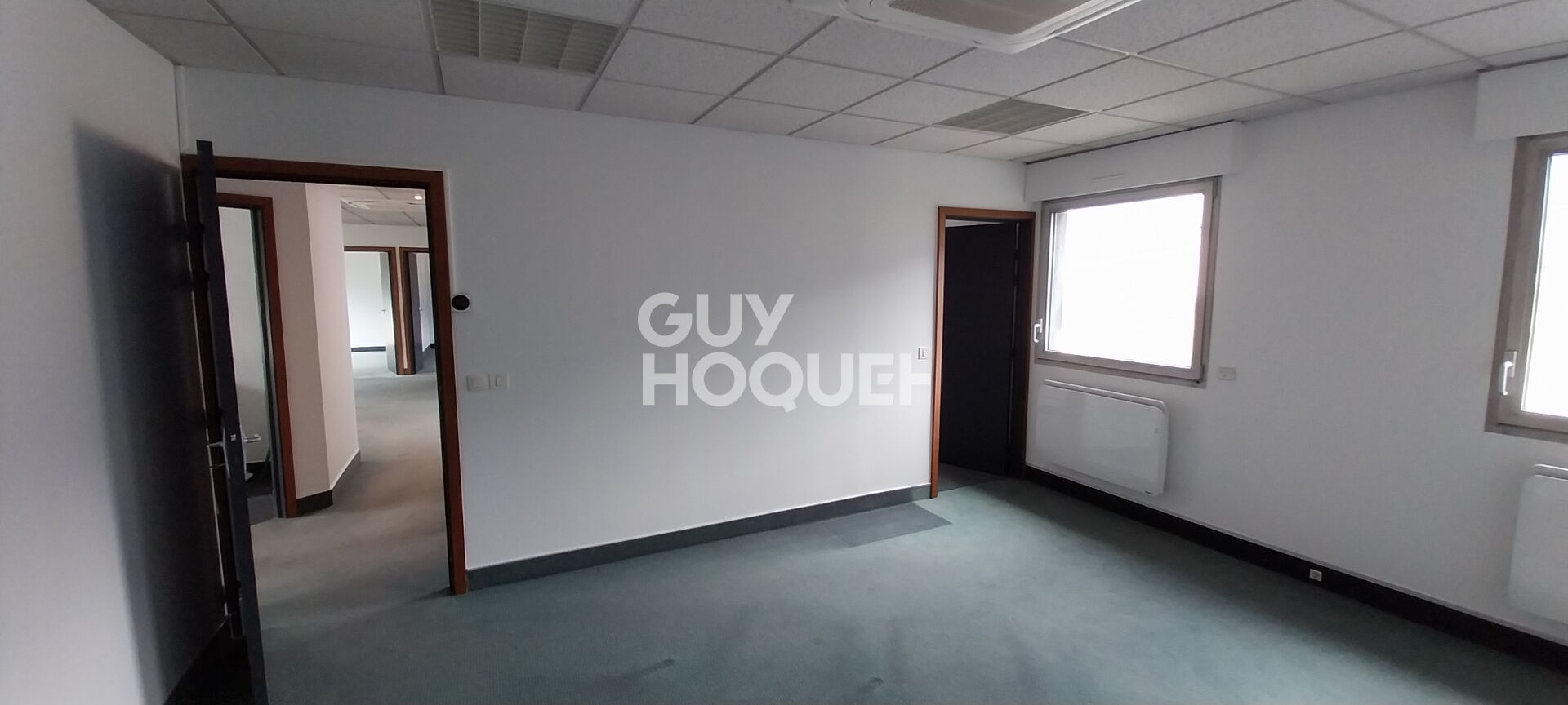 Bureaux à louer de 300 m² à Tournon, France - Réf 3773