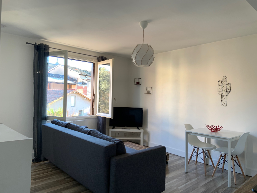 - APPARTEMENT T2 ALBI - 2 pièce(s) - 31 m2