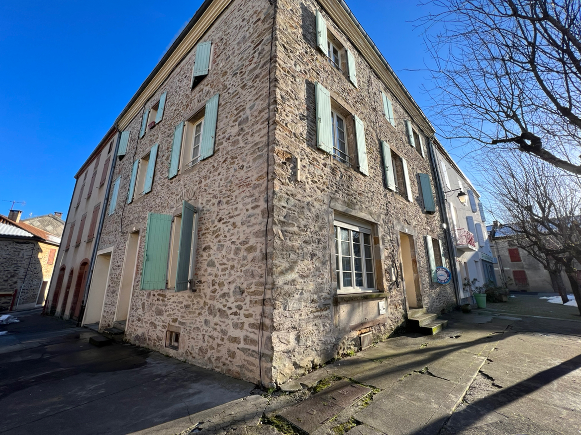 ALBAN - 2 pièces en plein centre (place des Tilleuls)