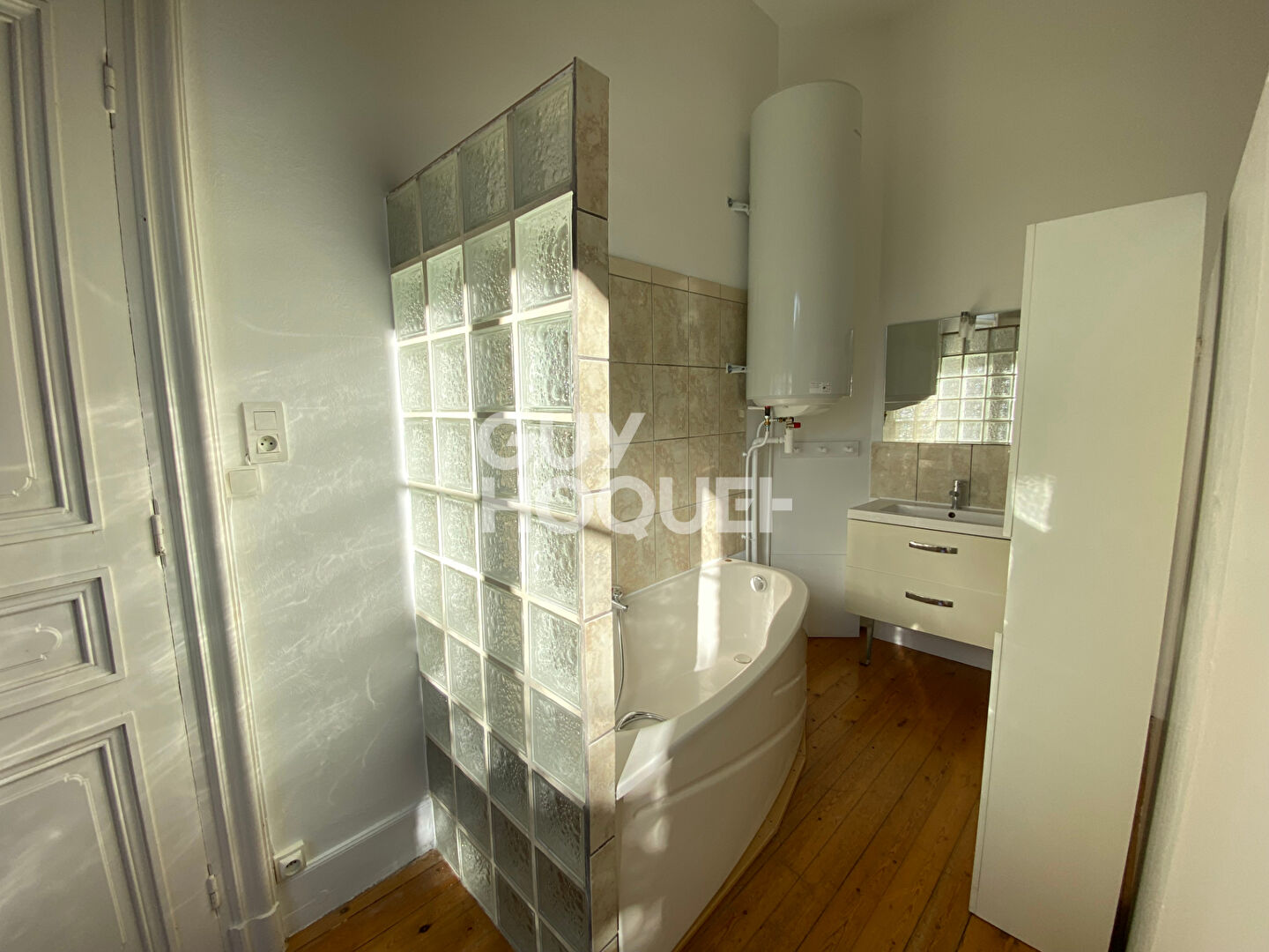- MAISON T6 ALBI - 6 pièce(s) - 148.36 m2