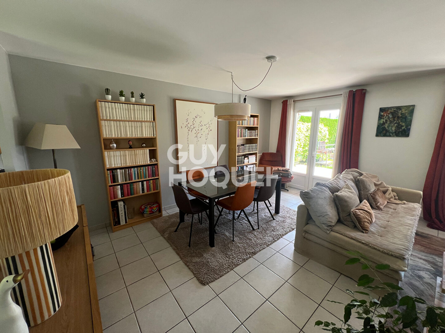 Villa 4 chambres - beau jardin - garage - piscine!