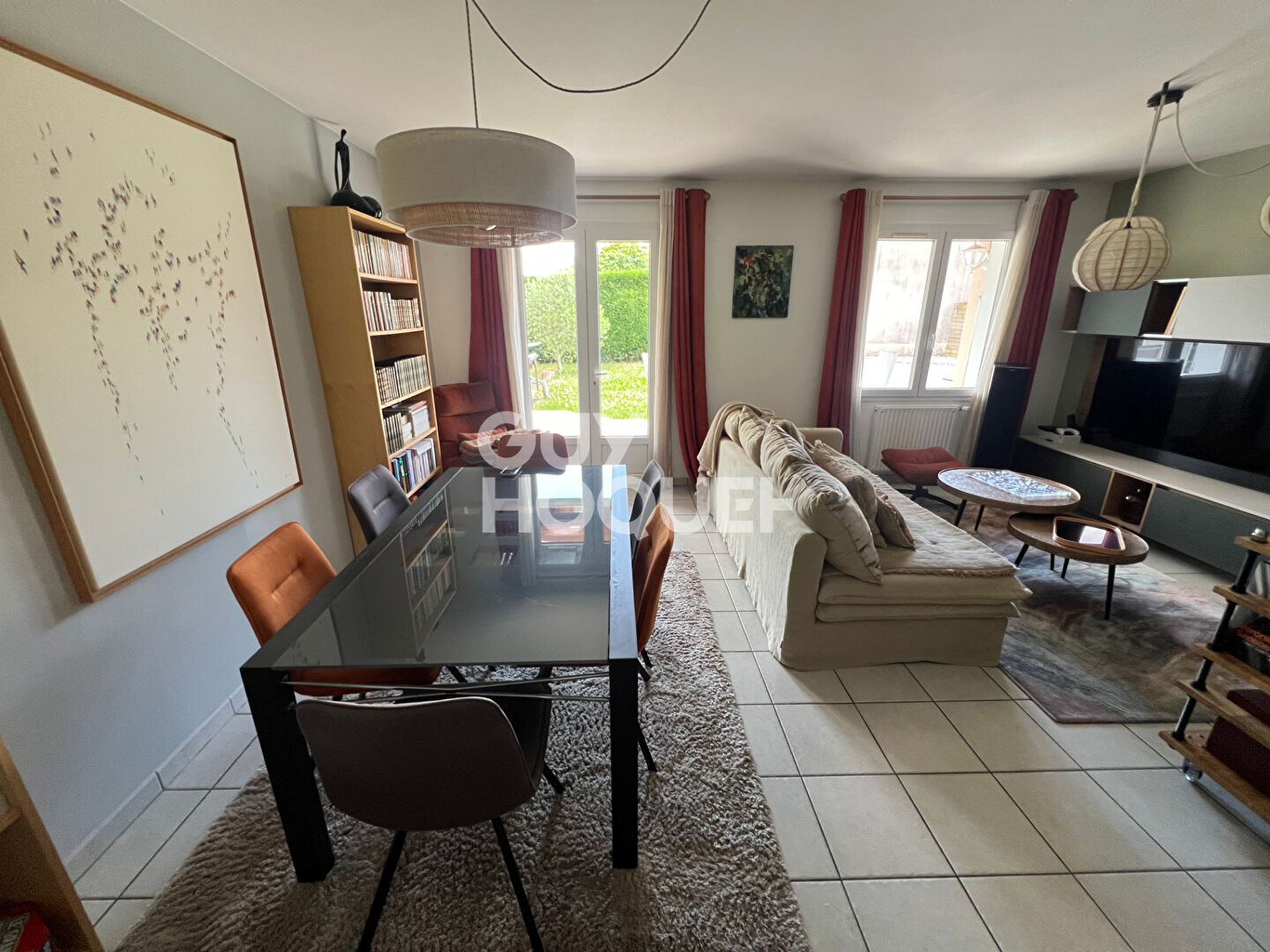 Villa 4 chambres - beau jardin - garage - piscine!