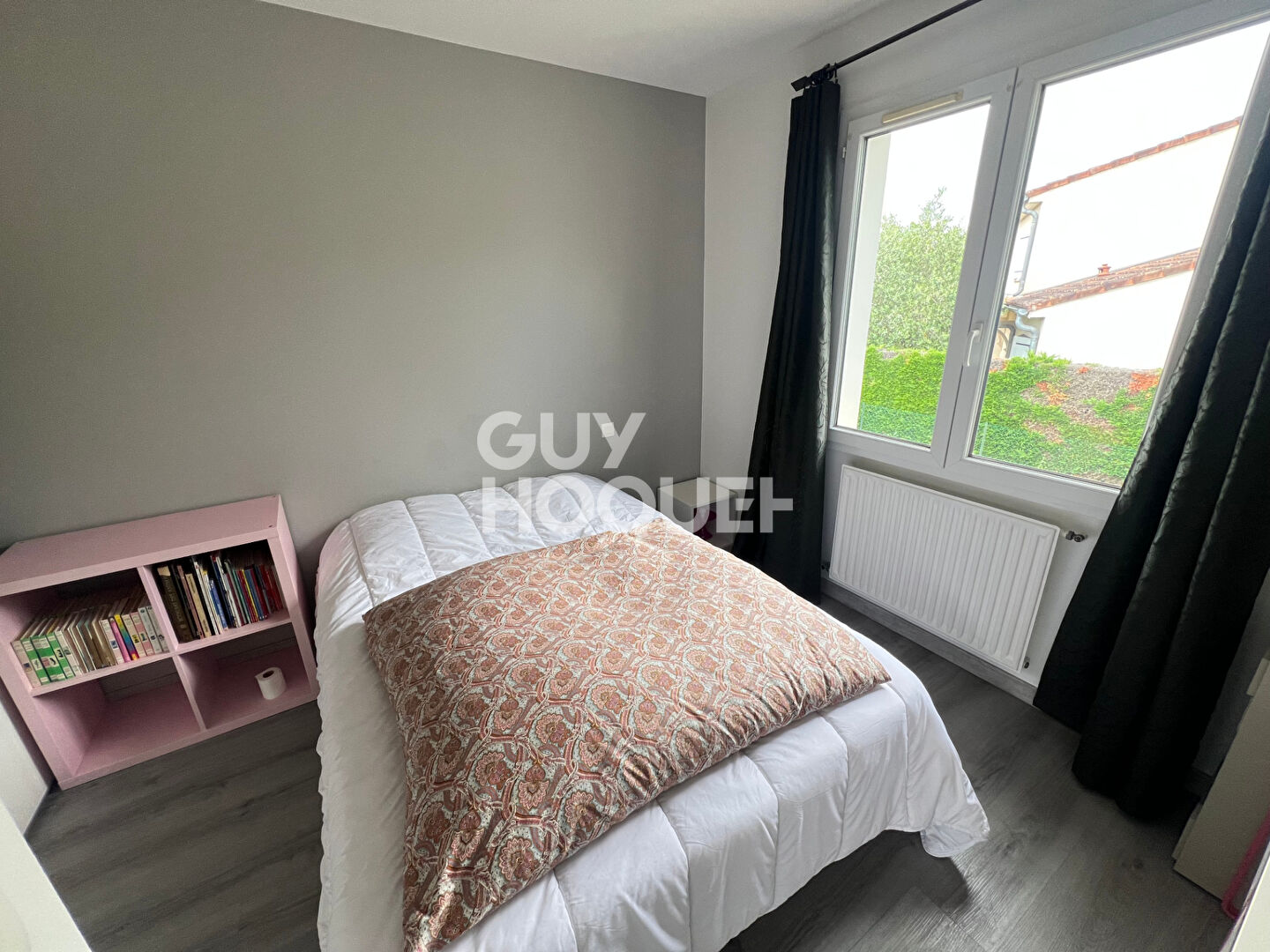 Villa 4 chambres - beau jardin - garage - piscine!