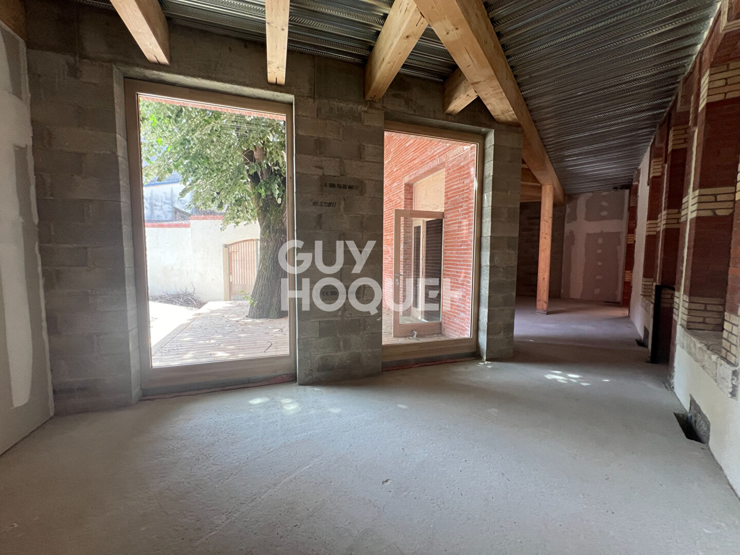 Local commercial  224,5 m2 en plein centre d'ALBI (Loyer Progressif par palier).