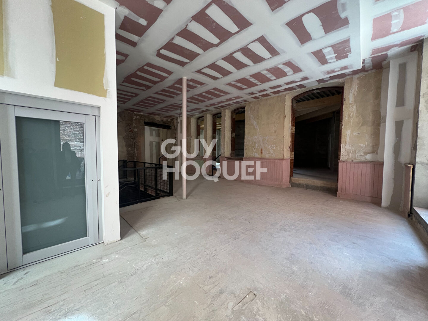 Local commercial  224,5 m2 en plein centre d'ALBI (Loyer Progressif par palier).