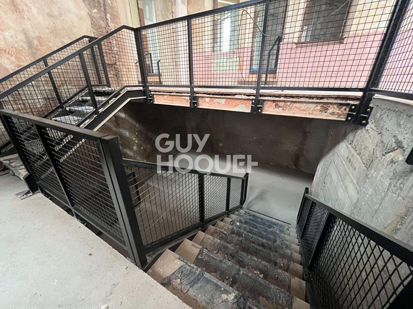 Local commercial  224,5 m2 en plein centre d'ALBI (Loyer Progressif par palier).