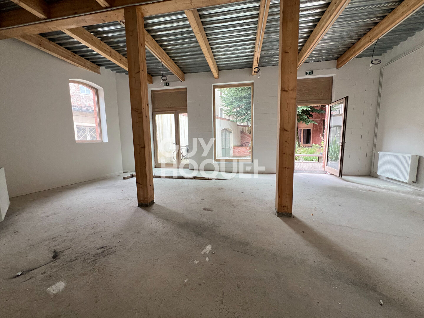 OPPORTUNITE RARE - Atelier d'artiste à usage mixte  64,7 m2 §