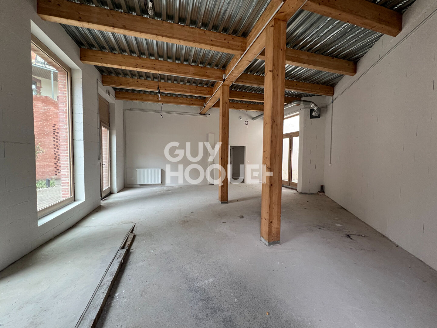 OPPORTUNITE RARE - Atelier d'artiste à usage mixte  64,7 m2 §