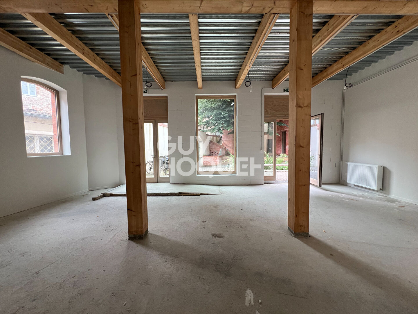 OPPORTUNITE RARE - Atelier d'artiste à usage mixte  64,7 m2 §