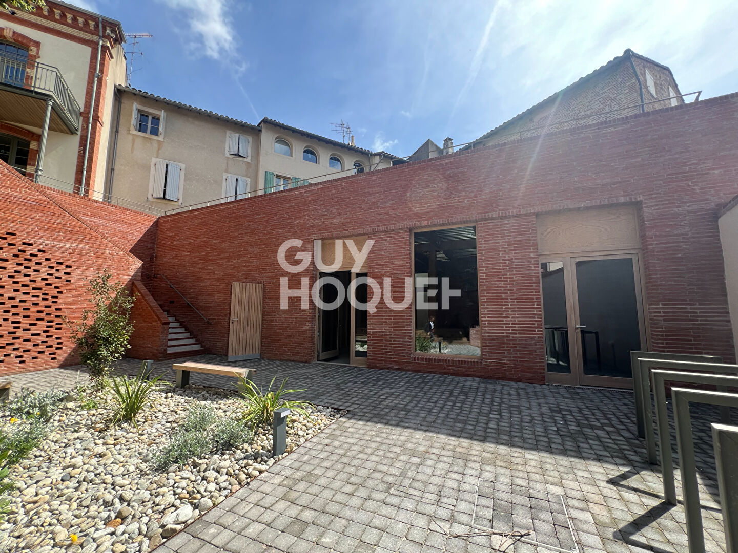 OPPORTUNITE RARE - Atelier d'artiste à usage mixte  64,7 m2 §