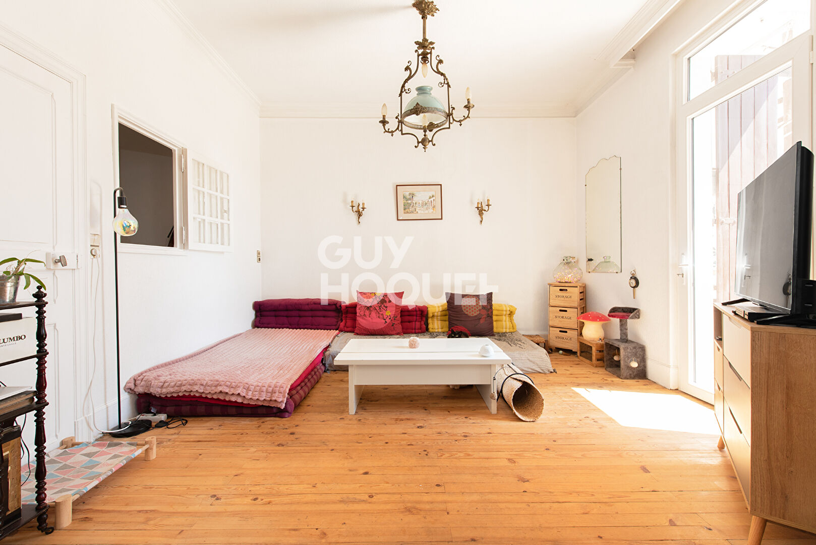 Maison - jardin - ascenseur - garages - terrasse - secteur prisé!