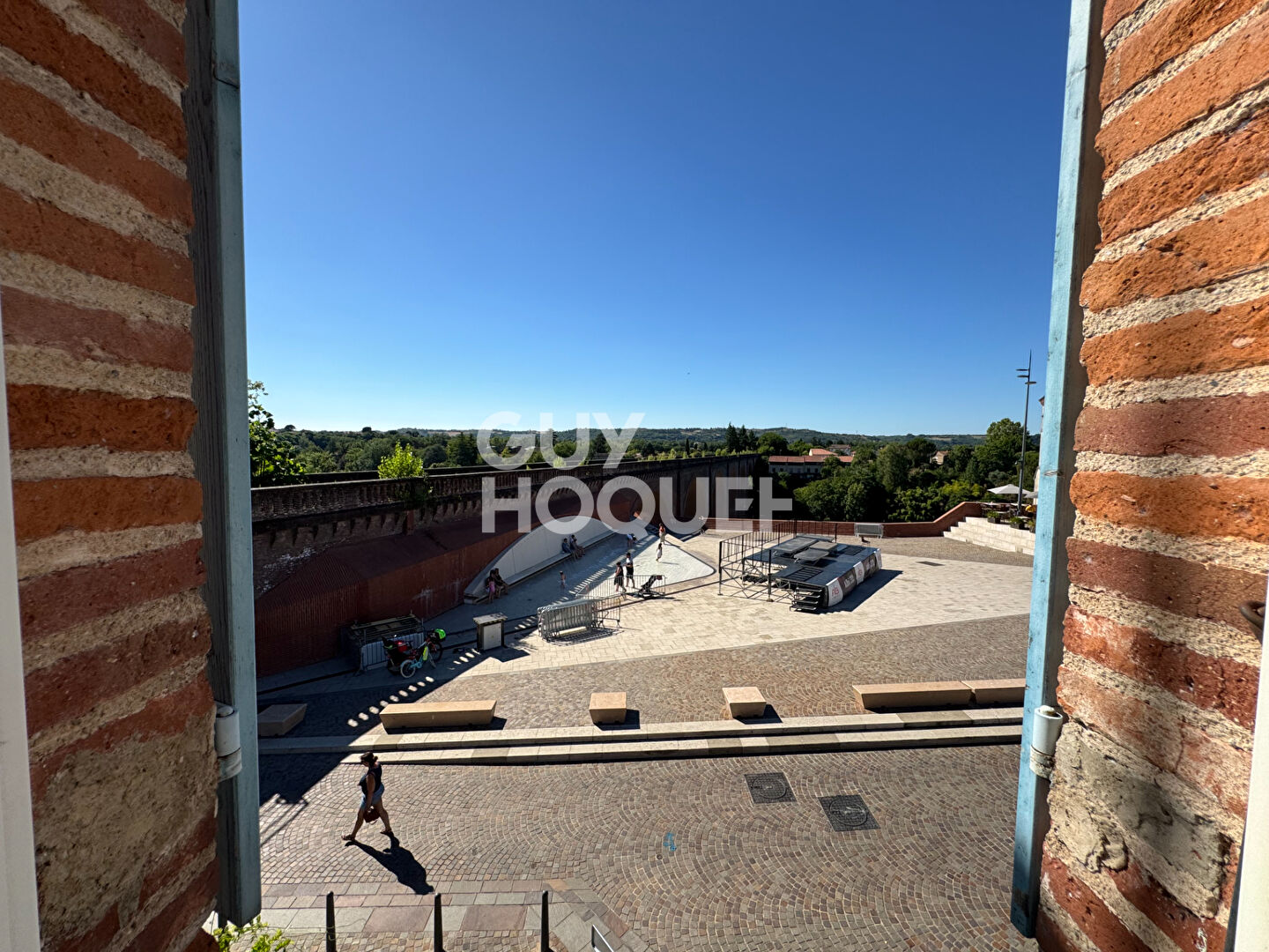 Situation exceptionnelle au pied de la nouvelle passerelle - Maison Albi 4 pièces!