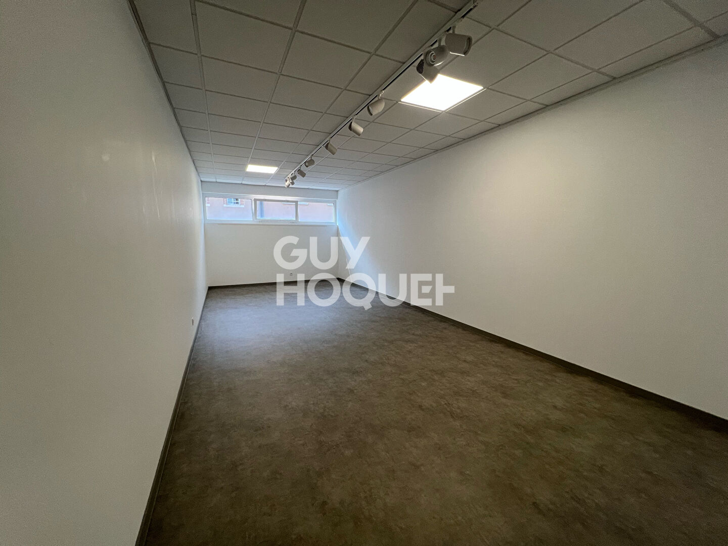 À LOUER - Local / Bureaux 350 m² - Place Fernand Pelloutier -ALBI