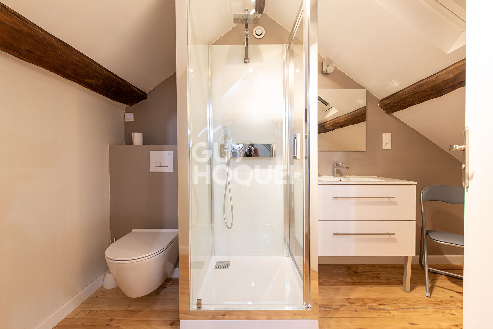 Maison / Gite à Jouqueviel 7 pièce(s) 185m2