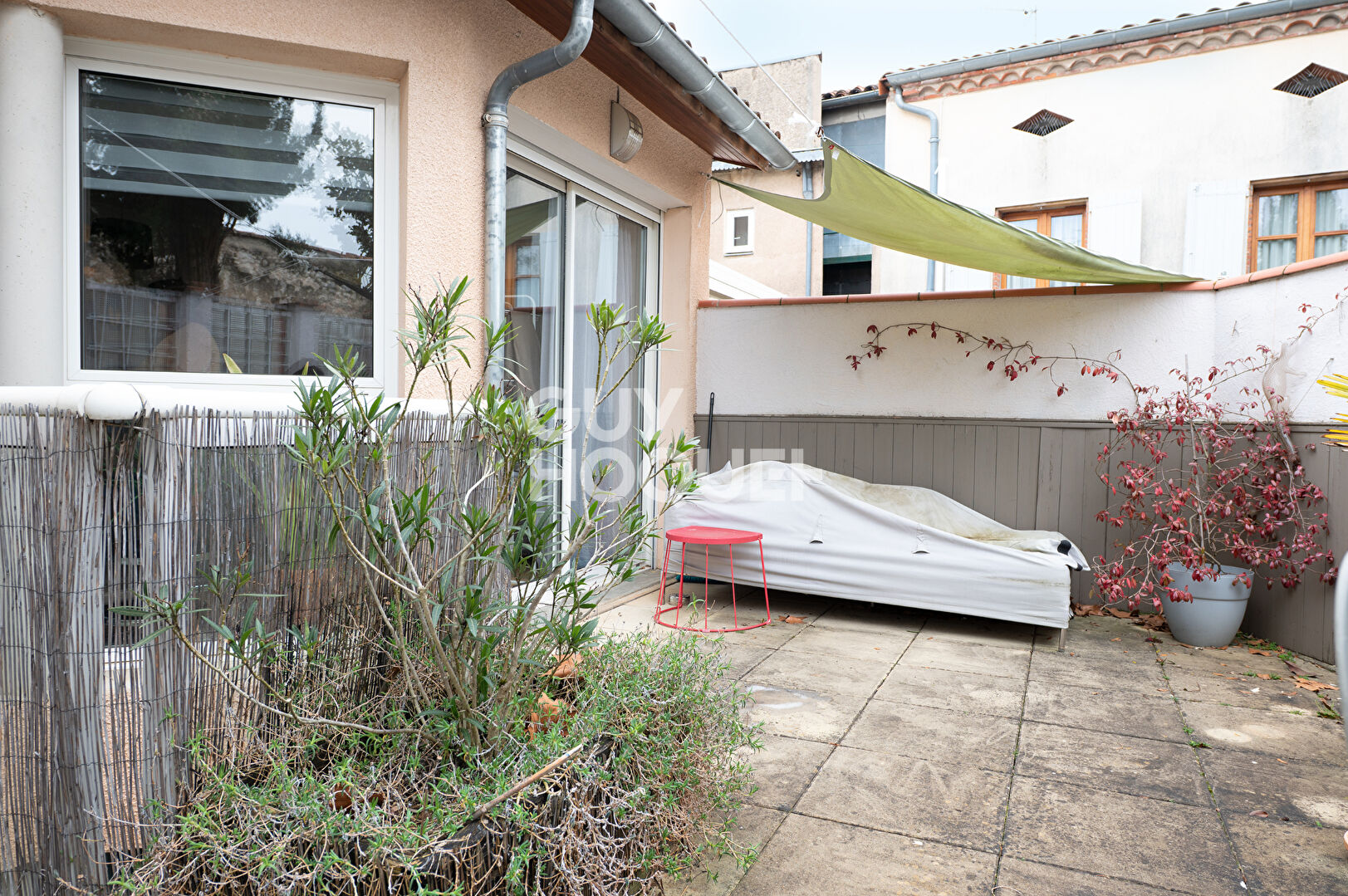 À VENDRE - APPARTEMENT T3 AVEC TERRASSE - RUE DES JARDINS - ALBI PELLOUTIER !