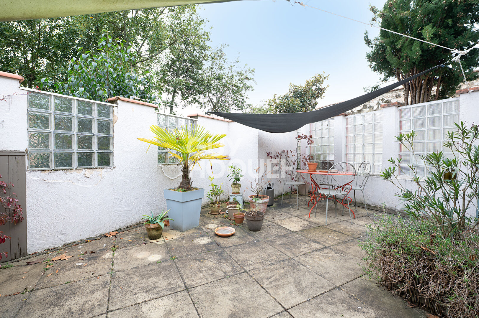 À VENDRE - APPARTEMENT T3 AVEC TERRASSE - RUE DES JARDINS - ALBI PELLOUTIER !