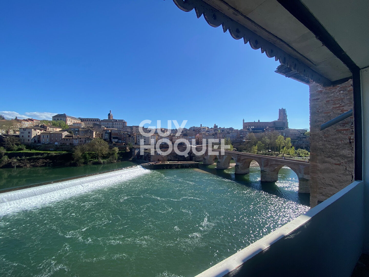 Appartement  2 pièce(s) + grenier aménageable!