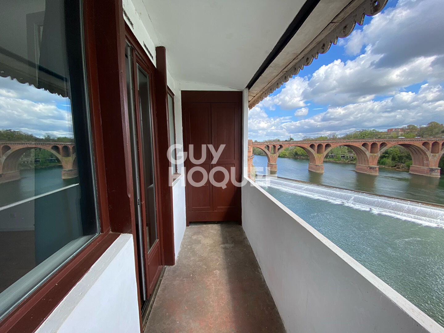 Appartement  2 pièce(s) + grenier aménageable!