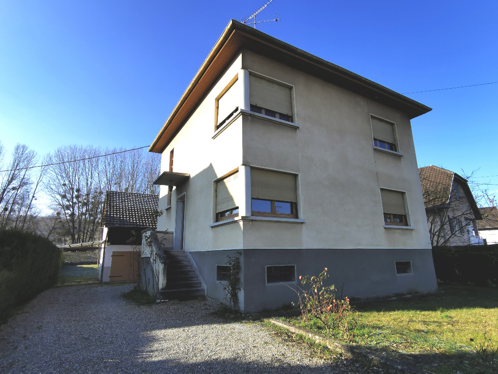 Vente : maison 5 pièces (123 m²) à ILLFURTH