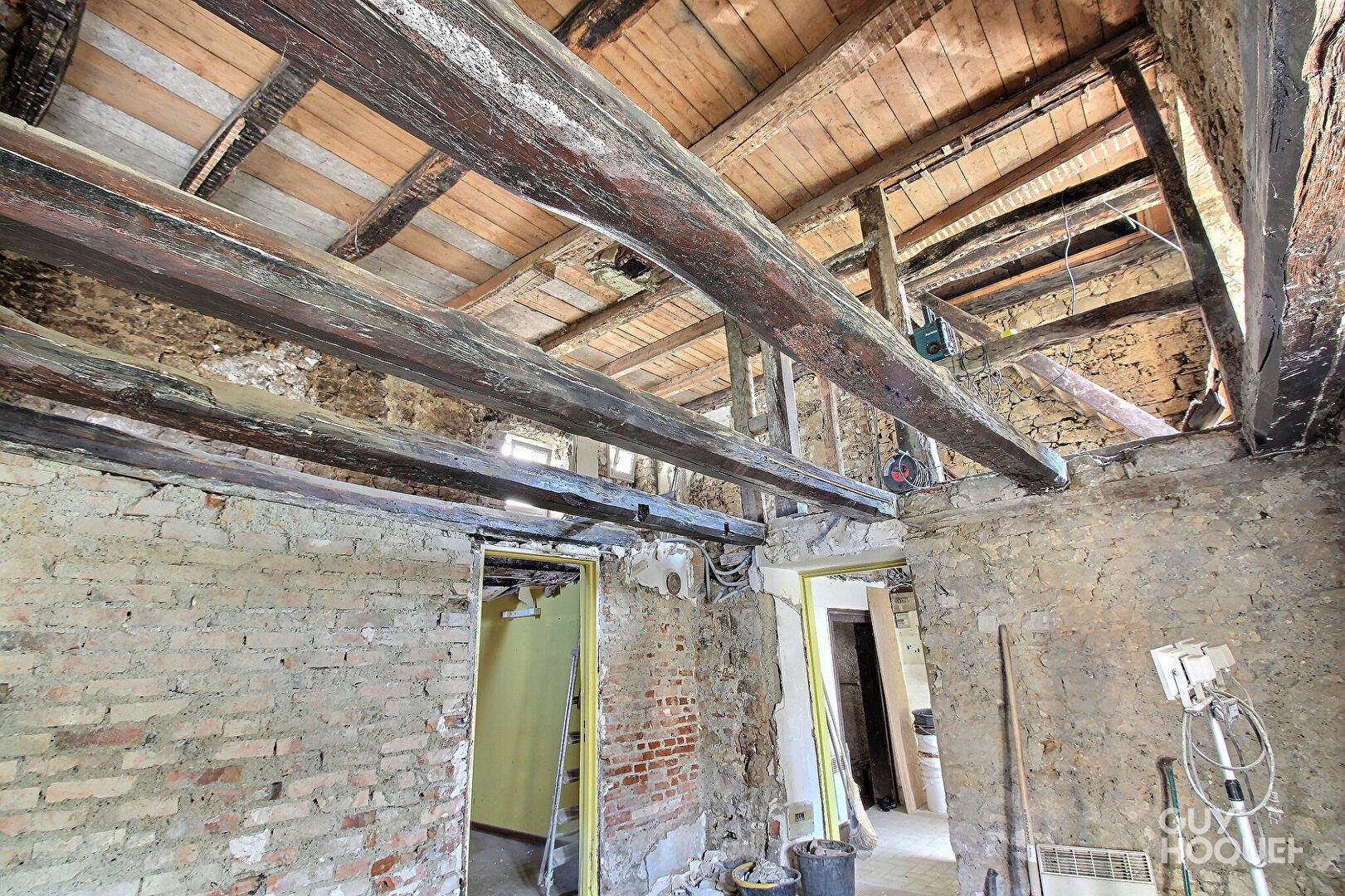 VENTE d'une ancienne ferme T7 (176 m²) à ASPACH - 2 Maisons et une grange