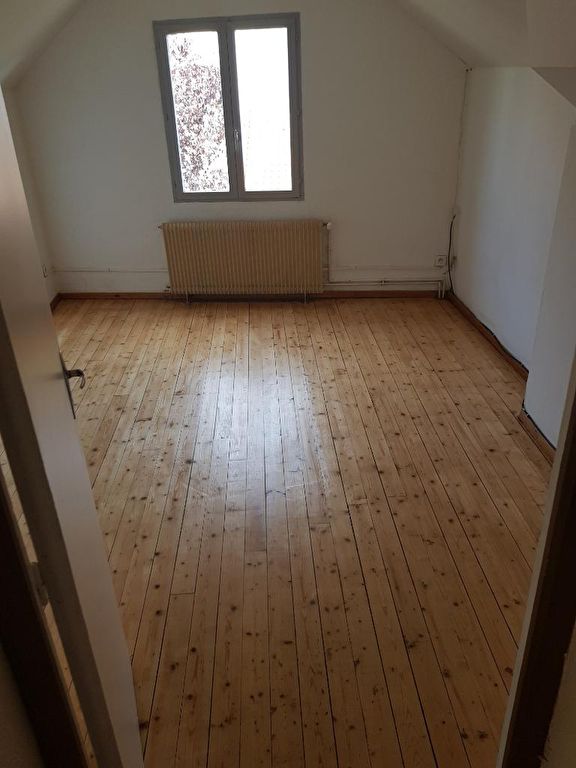 Maison d'environ 60 m² à vendre à AMIENS (80000).