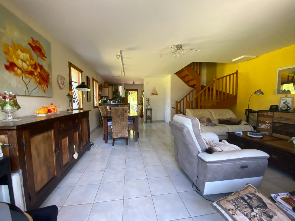 THÔNES - SUPERBE APPARTEMENT T5