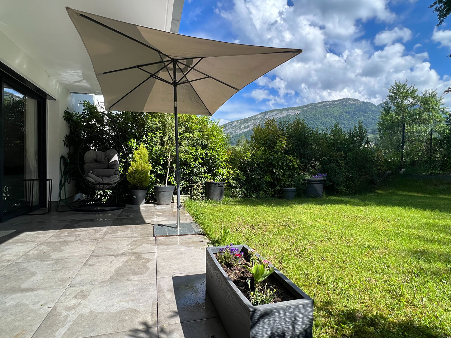 Appartement type 2 à St-Jorioz avec grand jardin et terrasse