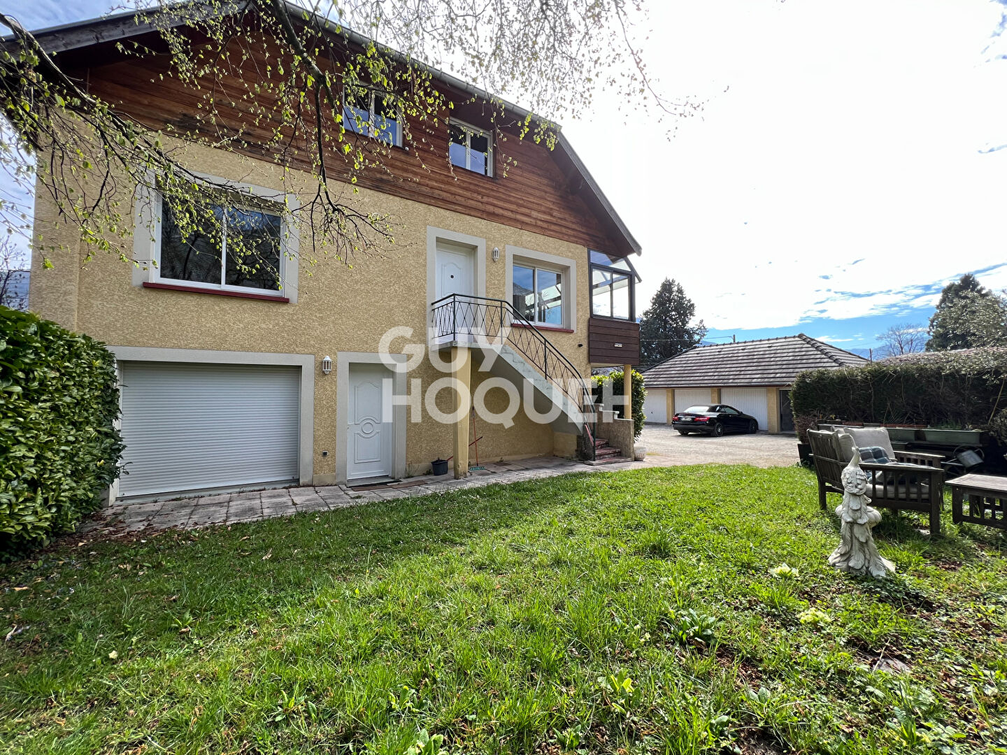 APPARTEMENT T5 EN DUPLEX A 2 PAS DU LAC + Garage