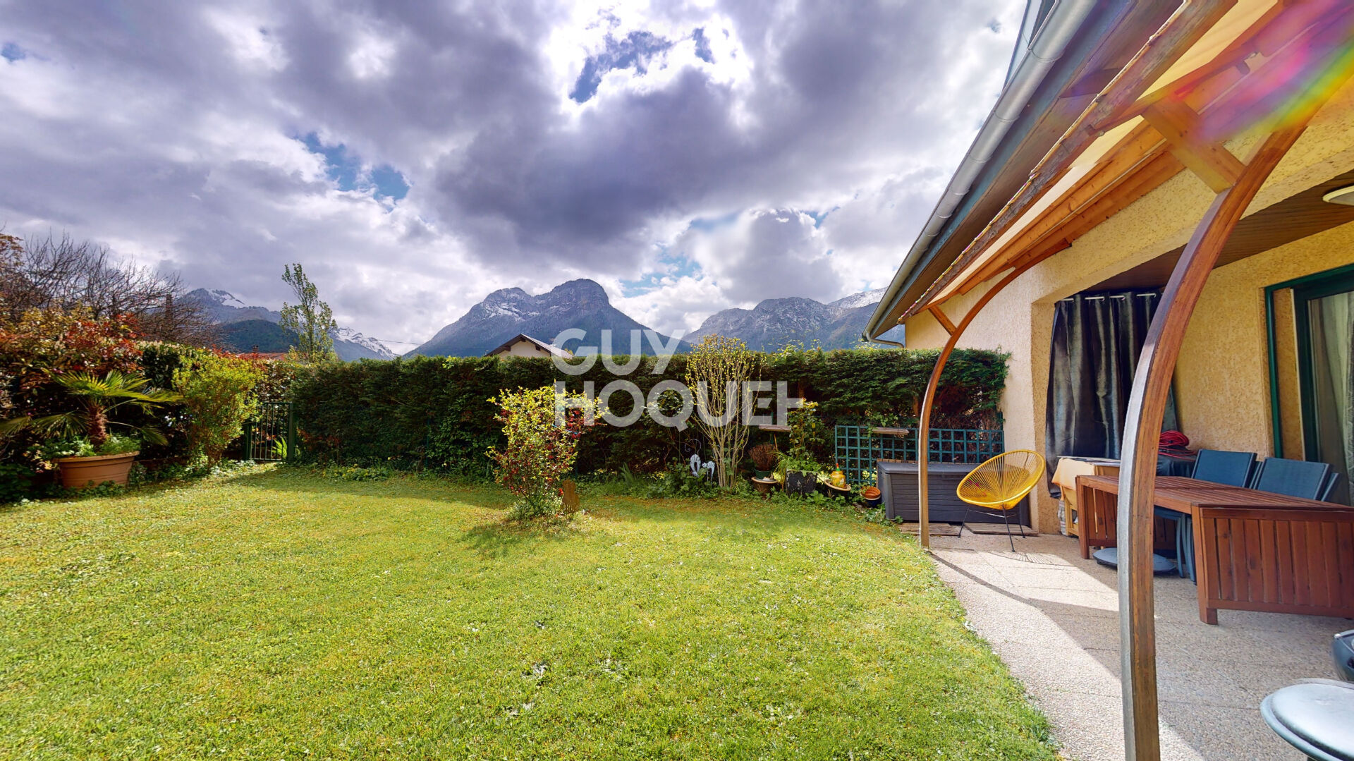 Appartement type T5 à Doussard avec grand jardin et garage