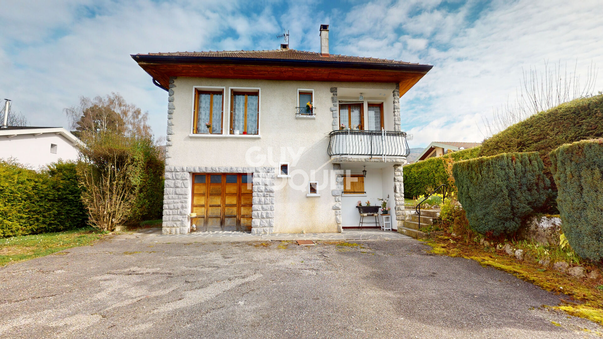 VIEUGY CENTRE - Maison individuelle